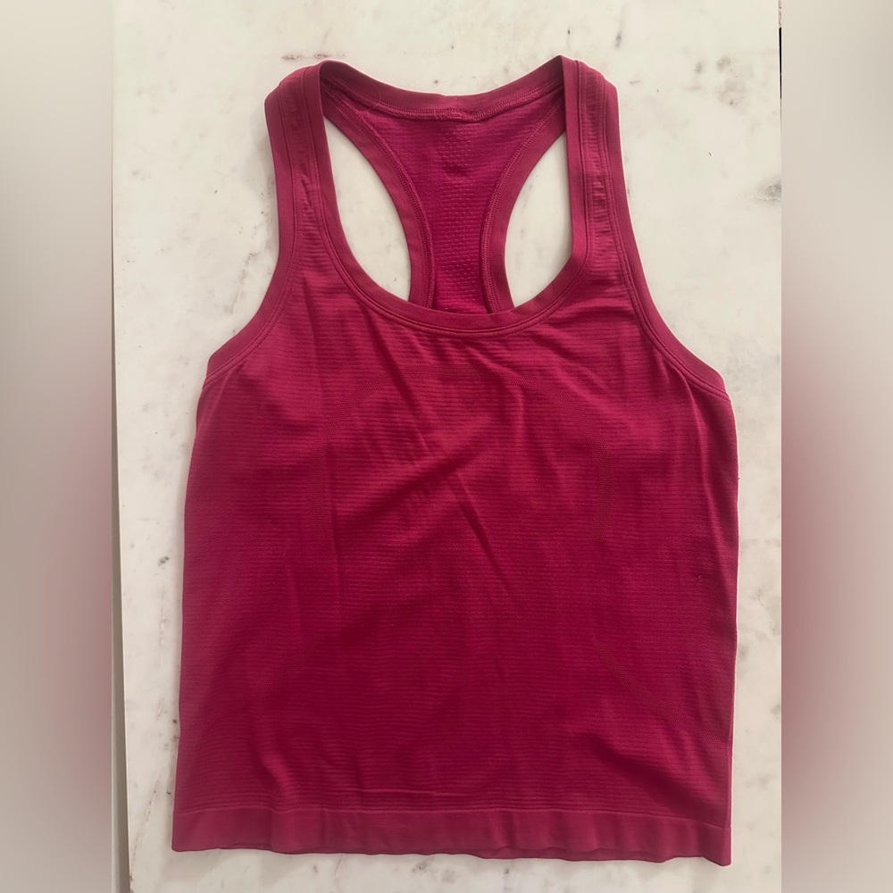 Lululemon Swiftly Tech Racerback Run
Tank Pink